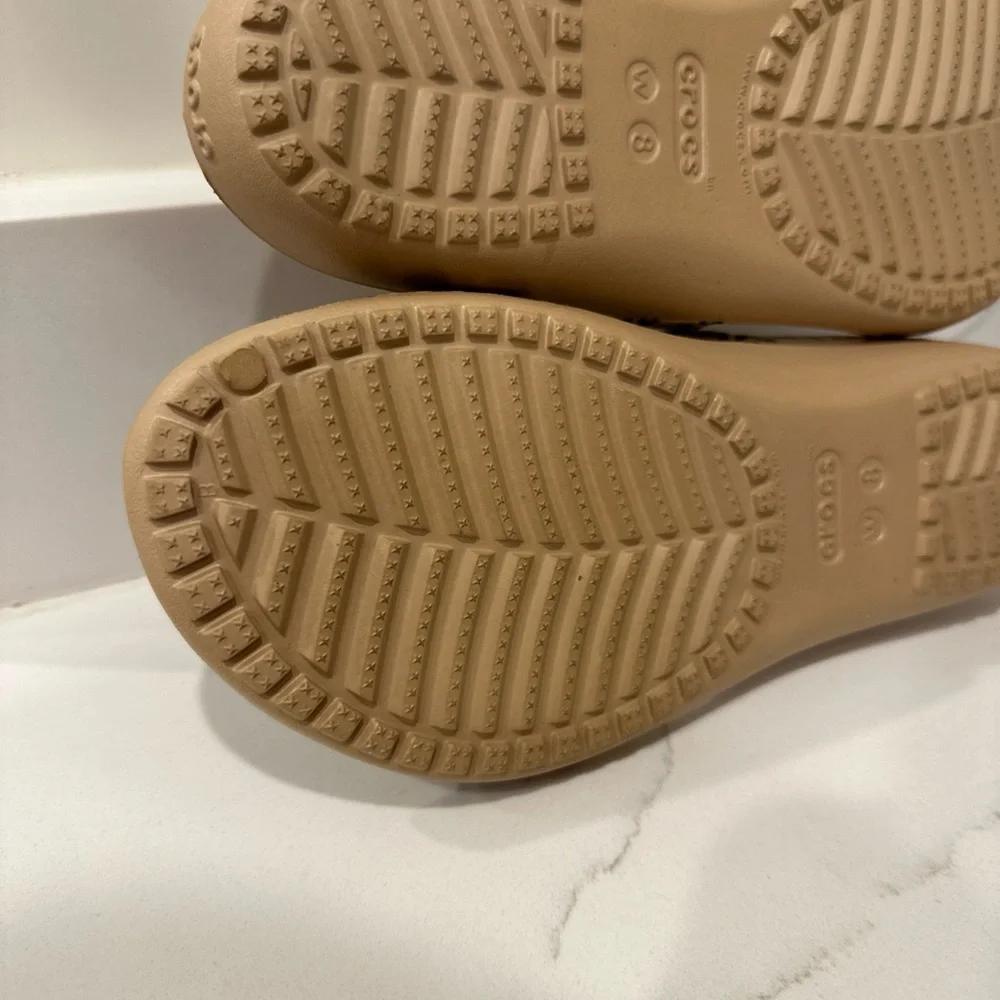 Crocs Kadee II Leopard Graphic Sandals Women's Size 8 Comfort Cushion Cute Sexy - Picture 10 of 13